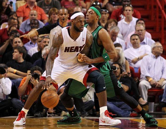 亚历山大 亚历山大